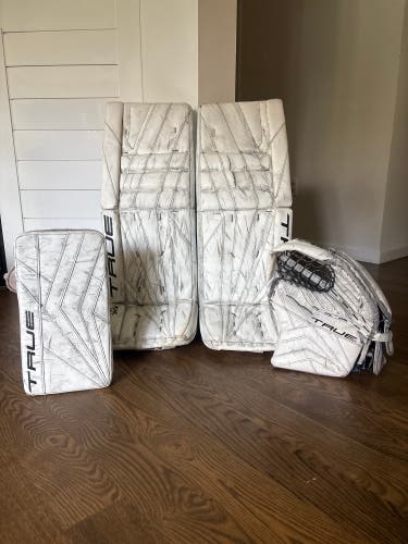 33" True 7X3 Regular Goalie Full Set (Used)