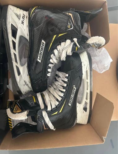Bauer Supreme 2S Pro Hockey Skates Regular Width 7 (Used)