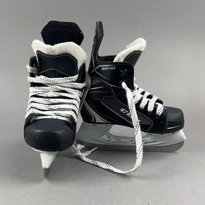 CCM Tacks 9040 Size 10Y Youth Hockey Skates