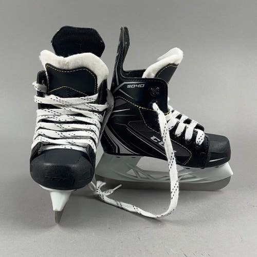 CCM Tacks 9040 Size 10Y Youth Hockey Skates