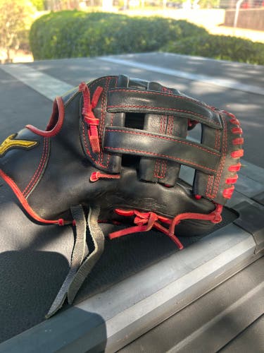 Mizuno Pro Austin Riley Edition