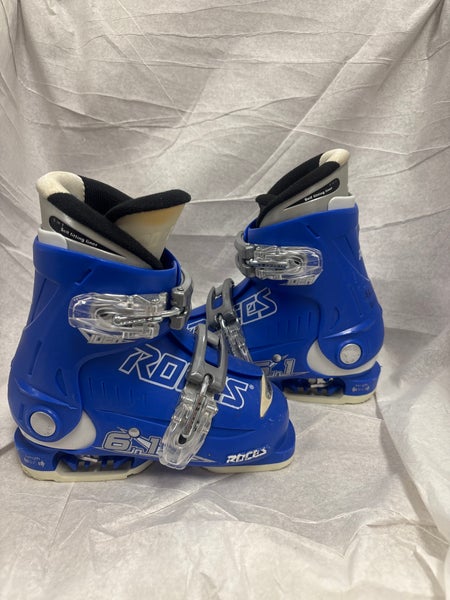 Adjustable size Mondo 17 & 17.5 Kid's Roces Idea 6 in 1 All Mountain Ski Boots (Used)