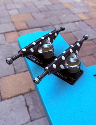 Krux 3.5 Vintage Downlow Polka Dot Skateboard Trucks 7.5" Excellent Condition