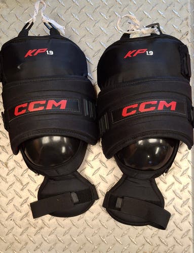 CCM 1.9 Knee Pads