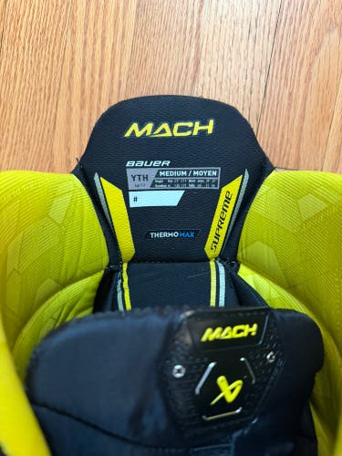 Youth Medium Bauer Supreme Mach Hockey Pants (Used)
