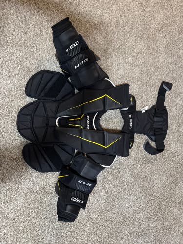 Large/Extra Large CCM Axis A1.5 Goalie Chest Protector (Used)