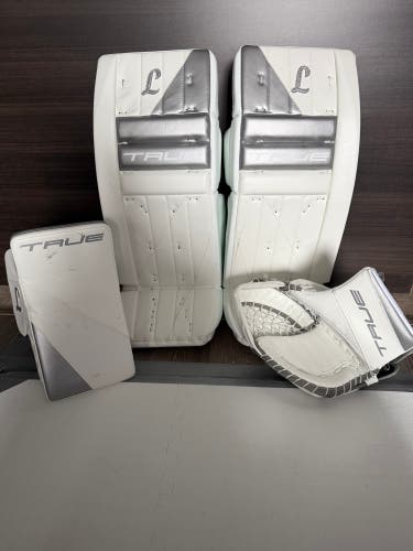 31" 2025 True L95 Full Right Goalie Full Set Pro Stock (Used 3xONLY)