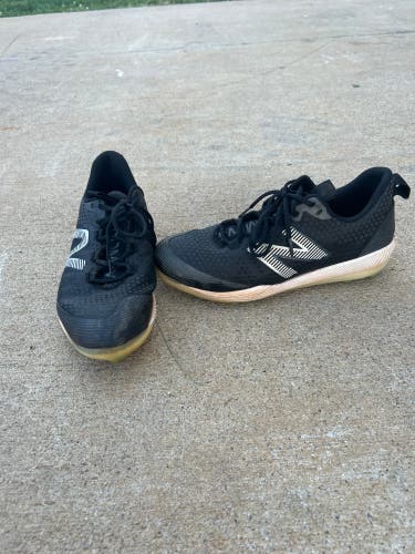 Black Men's Size M 10.5 (W 11.5) New Balance Compv3 Molded Cleats (Used)