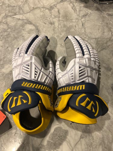 Warrior Evo V Lacrosse Gloves (New)