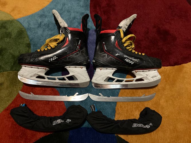 Bauer Vapor 3X Pro Hockey Skates 7.5 (Used)