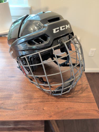 Large CCM FitLite FL500 Helmet (Used)