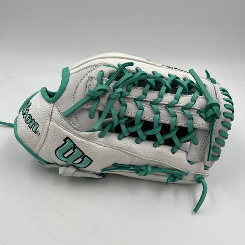 Wilson A1000 T125 12.5” Fastpitch Softball Outfield Baseball Glove