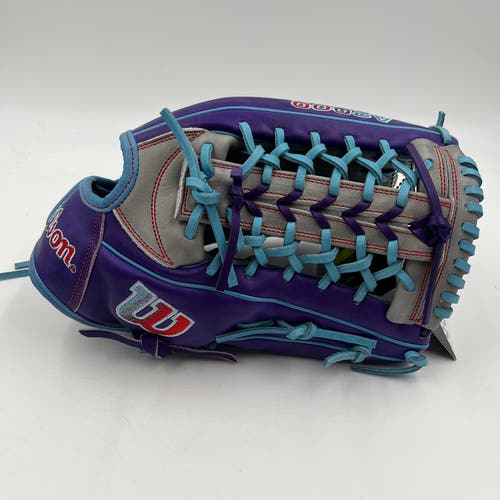 Wilson A2000 T125 12.5 Fastpitch Softball Outfield Baseball Glove
