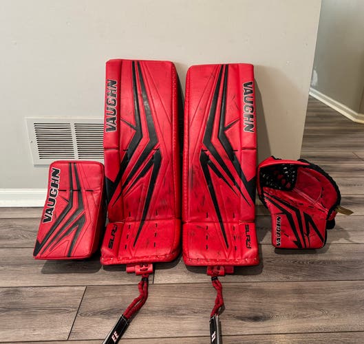 28" 2024 Vaughn SLR4 Regular Goalie Full Set (Used)