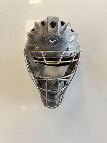Used Mizuno SAMURAI YOUTH Catchers Helmet w/Mask Black One Size 11860-S000306785