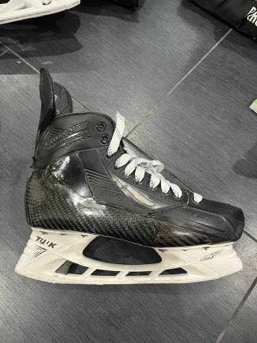 PRO STOCK True Catalyst Pro Hockey Skates Wide Width 9.5 (Used)