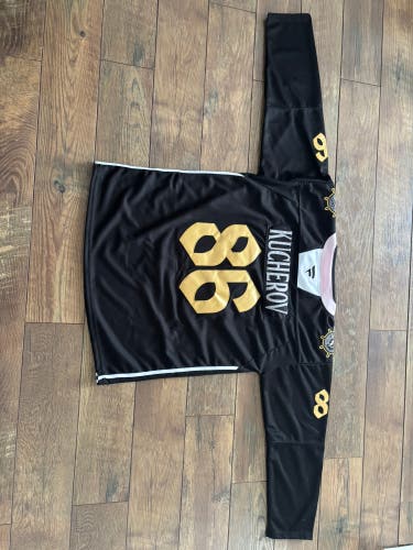 Kutcherov hockey jersey New