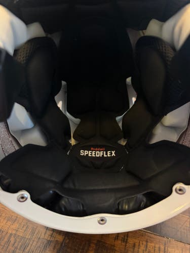 Youth Small Riddell SpeedFlex Helmet (Used)