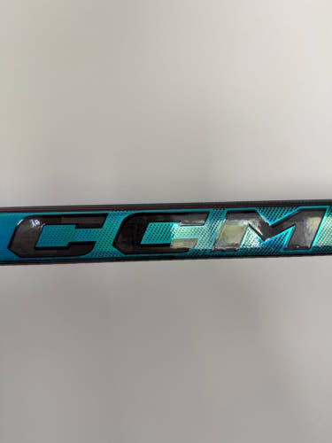 Senior CCM Vizion Right Handed Hockey Stick P29 75 Flex (New)