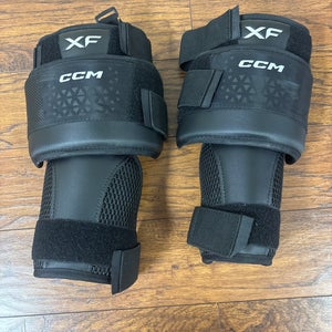 CCM XF INTERMEDIATE KNEE GUARDS