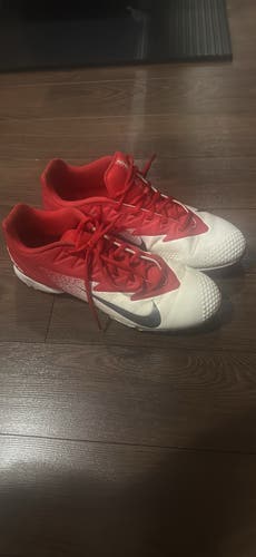 Red Men's Size M 10.0 (W 11.0) Adult Nike vapor Low Top Molded Cleats (Used)