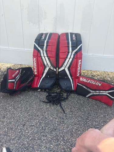 24" Vaughn Velocity V10 Regular Goalie Full Set (Used)