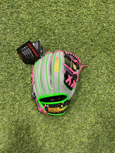 2024 Winter Wilson A2000 1786 Splatter BL RH Infield Baseball Glove 11.5" (New)