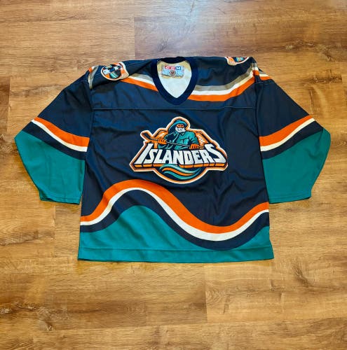 CCM New York Islanders Fisherman Jersey (L)