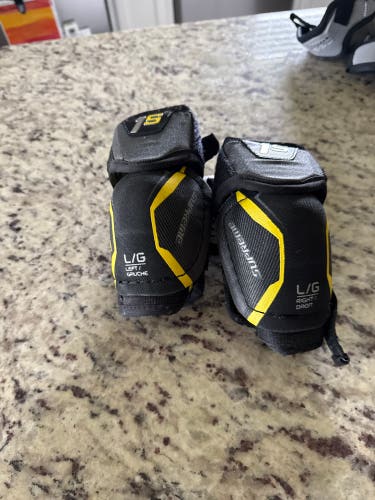 Youth Large Bauer Supreme 1S Elbow Pads (Used)