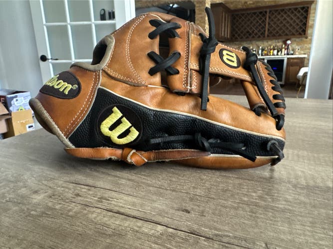 Wilson A2000 1787 RH Baseball Glove 11.75" (Used)