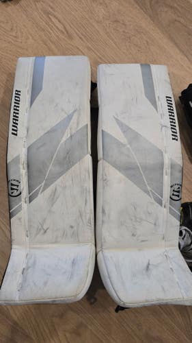 24" Warrior Ritual G7 Goalie Leg Pads (Used)