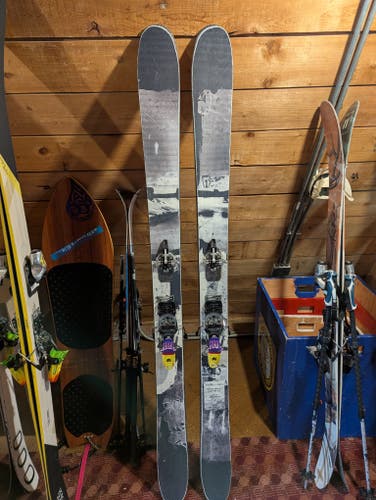 Icelantic Saba limited edition 187cm skis