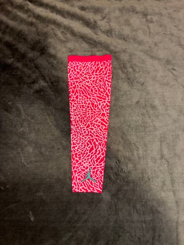 JORDAN FLY ARM SLEEVE (L/XL) - PINK FLASH/TURQ BLUE - NEVER WORN / NO BOX