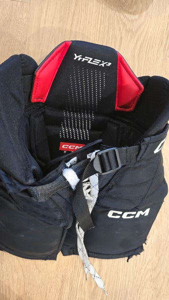 Youth Small/ Medium CCM Y Flex 3 Hockey Goalie Pants (Used)