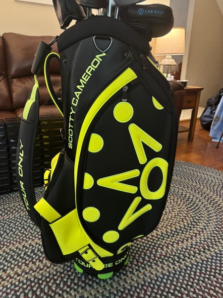 ゴルフバッグ・キャディバッグ Titleist 2021 Scotty Cameron Staff Bag Replica Titleist Tour Staff Bag Scotty Camron(Used) | SidelineSwap