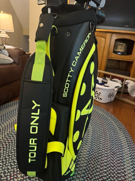 Replica Titleist Tour Staff Bag Scotty Camron(Used) | SidelineSwap
