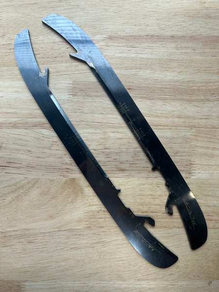 Bauer FLY-TI 272mm Toronto Maple Leafs Pro Stock Skate Blades / Runners (Used)