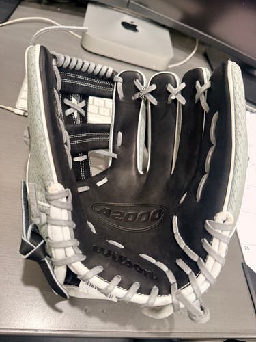 2024 Infield RH Wilson A2000 Baseball Glove 11.75" (New)