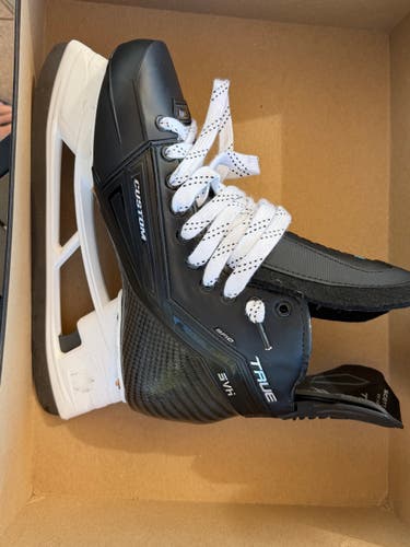 True Custom Hockey Skates – Bauer Holder – Fits Bauer 11–11.5 Narrow (10.5R)