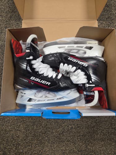 Bauer Vapor X4 Skates Size 4.5 Fit 2 (New)