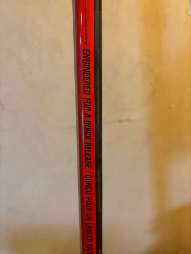 Senior Bauer Vapor Hyperlite Left Hand Hockey Stick P28 77 Flex (New)