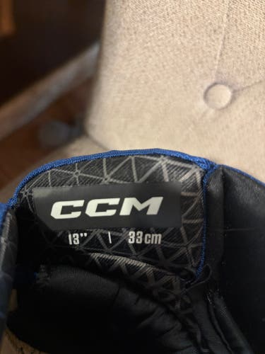 CCM D30 Gloves 13" Pro Stock (New)