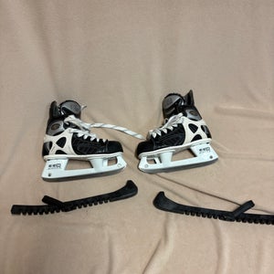 CCM Super Tacks 652 Hockey Skates Size 4.5 (Used)
