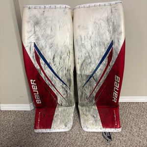 Large Bauer Vapor Hyperlite 2 Goalie Leg Pads (Used)