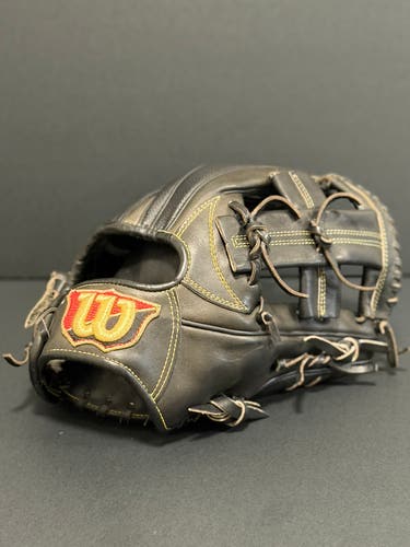 Japanese Wilson Staff DL Model RH Infield Baseball Glove 11.75" (Used)