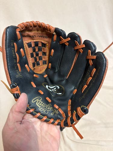 RH Rawlings Player series Baseball Glove 9.5" (Used)