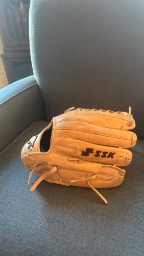 2025 SSK Z7 LH Outfield Baseball Glove 12.5" (Used)