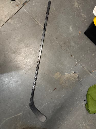 Intermediate Bauer Vapor Hyperlite 2 Left Hand Hockey Stick P92 55 Flex Pro Stock (Used)