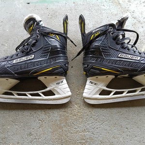 Black/Yellow Bauer Supreme M1 Hockey Skates Regular Width Size 3 (Used)