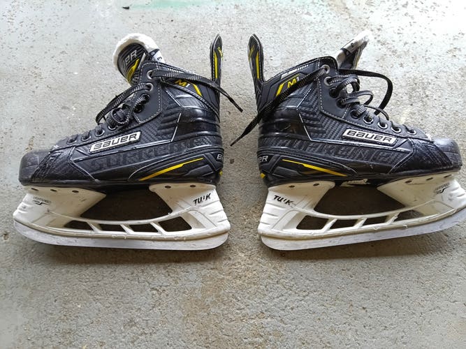 Black/Yellow Bauer Supreme M1 Hockey Skates Regular Width Size 3 (Used)